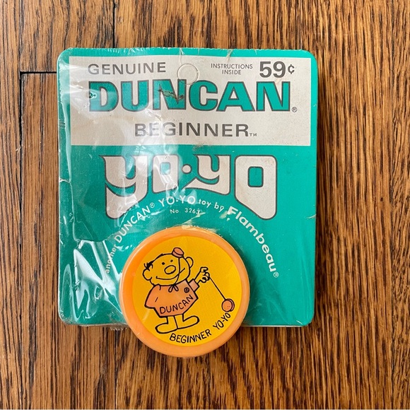 Duncan Toys Vintage Duncan Yoyo Beginner 97s Flambeau New In
